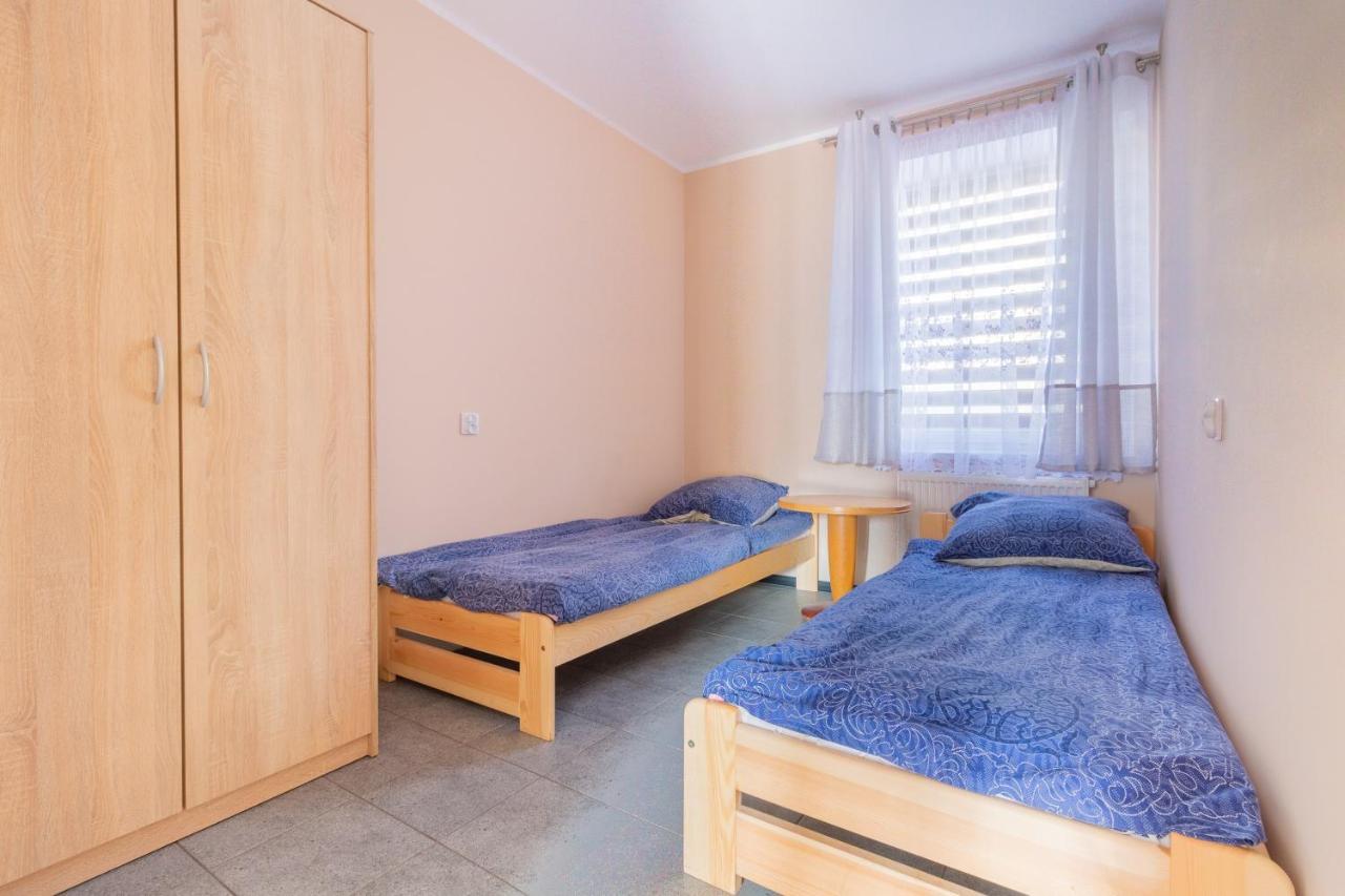 Ow Wilk - Pokoje I Domki Z Aneksami Kuchennymi, Parking, Plac Zabaw Leba Exterior foto